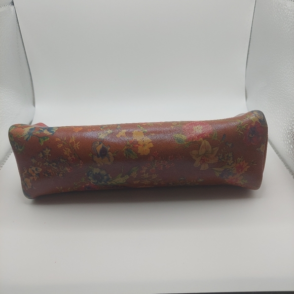 Patricia Nash wristlet floral - Picture 3 of 11